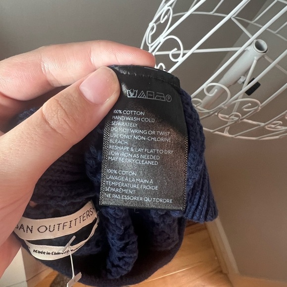 Urban Outfitters Open Knit Cropped Jumbo Button Navy Blue Sweater Cardigan Sz S - Picture 5 of 5